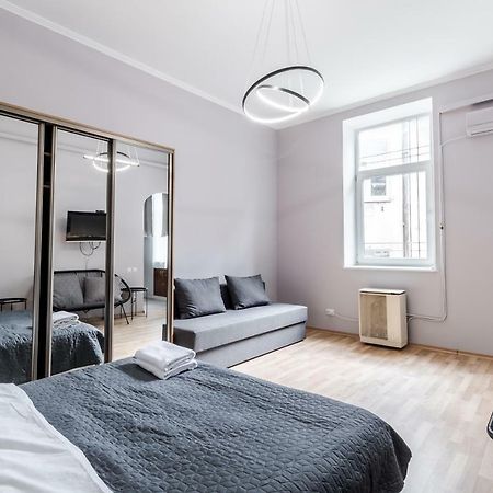 Midwheel Apartment 9 Lviv Exterior foto