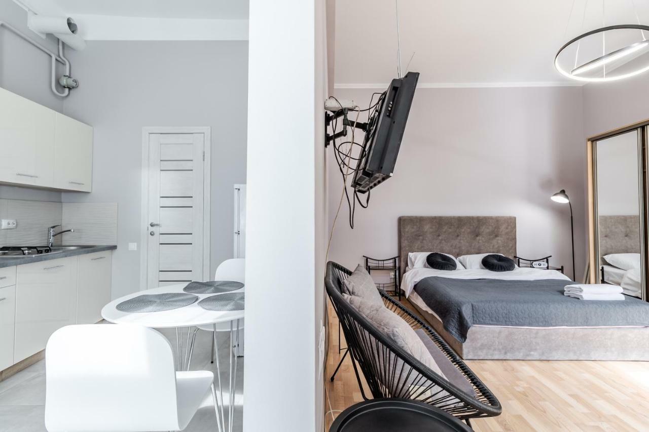 Midwheel Apartment 9 Lviv Exterior foto